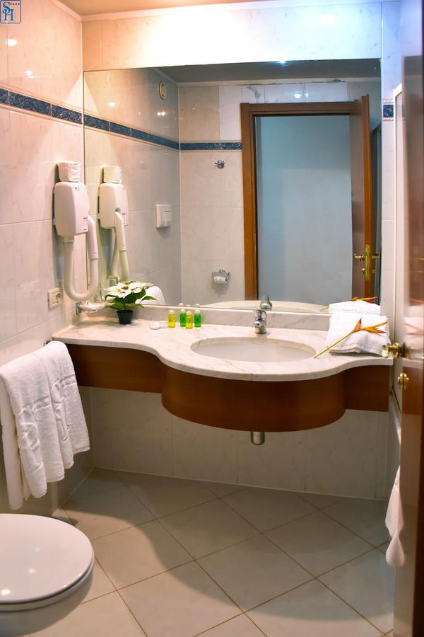 Hotel Splendid Ouagadougou Luaran gambar
