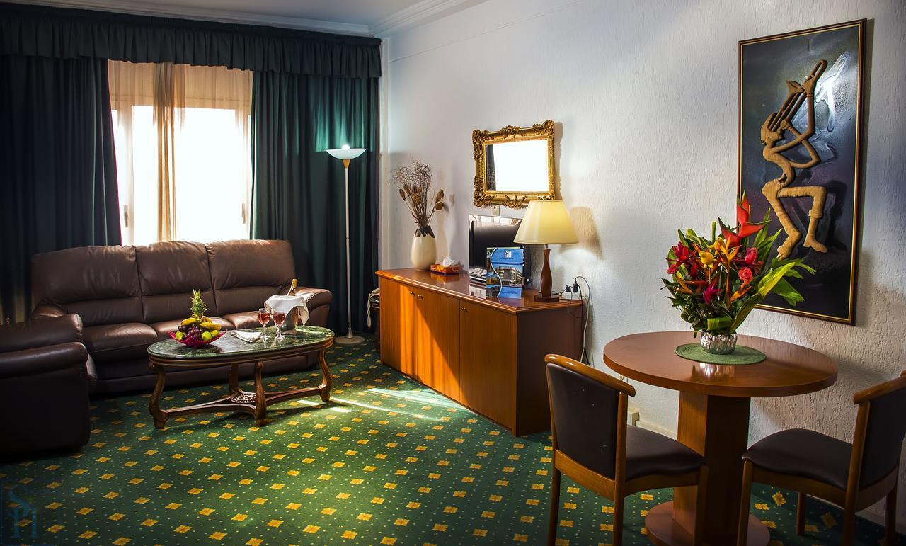 Hotel Splendid Ouagadougou Luaran gambar
